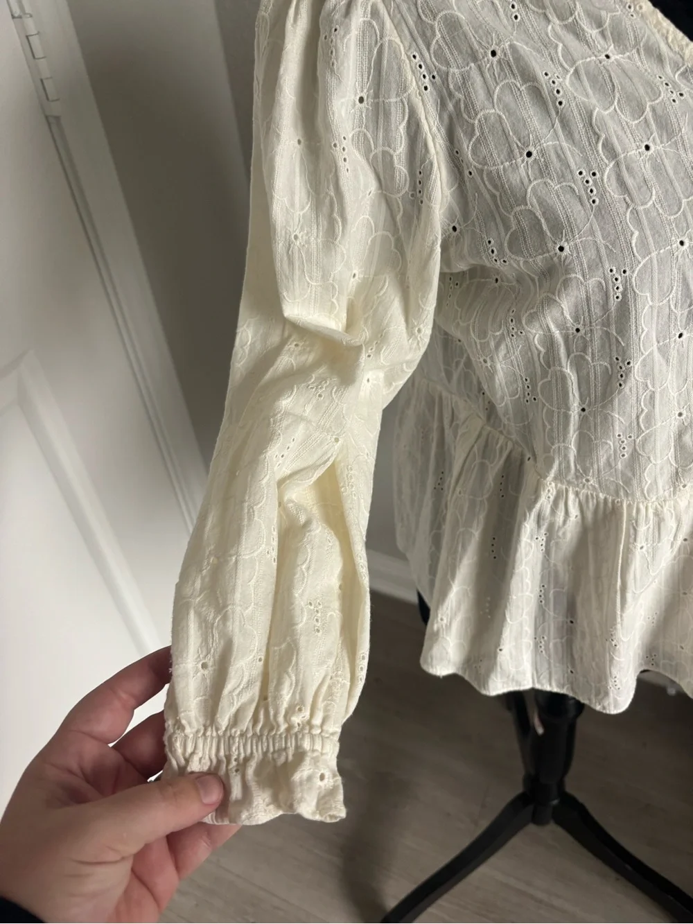 Madewell Embroidered Eyelet Puff-Sleeve Peplum Wrap size Medium